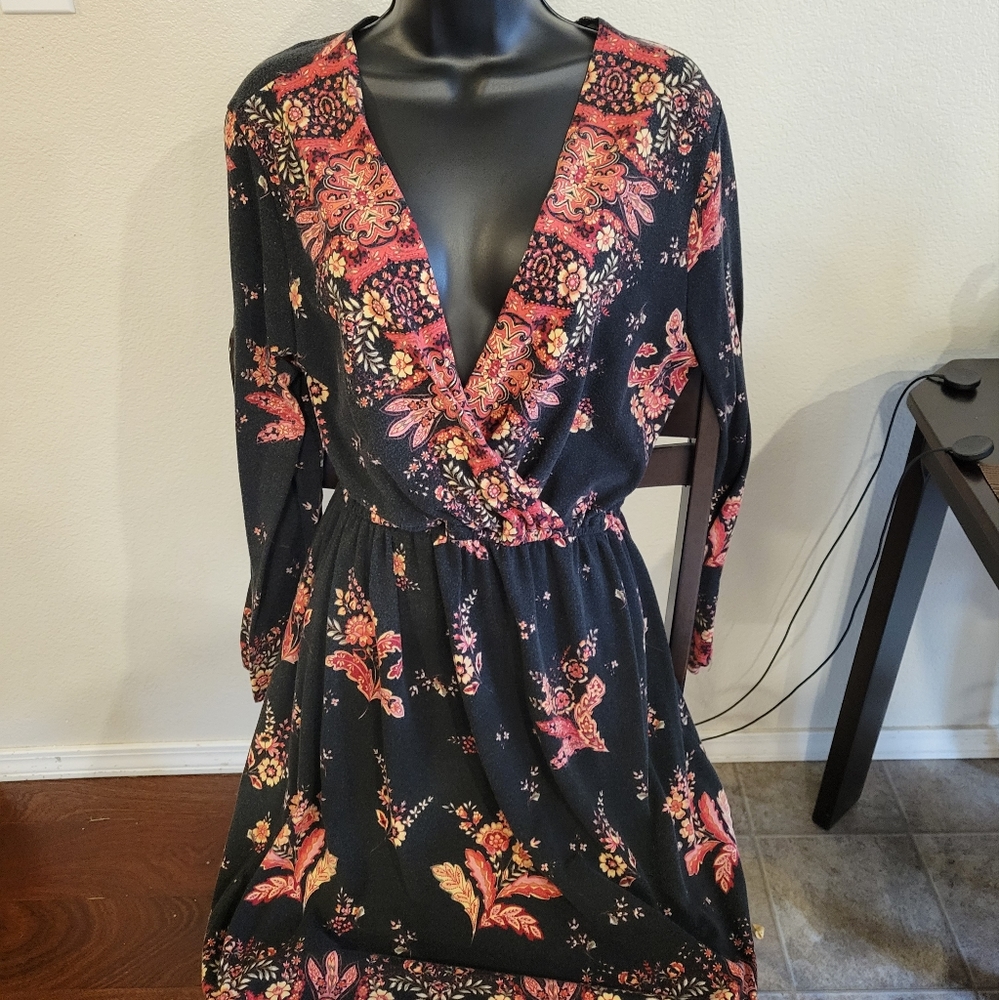 Womens quarter sleeve dress